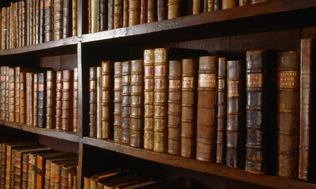 Old-books-on-shelves-001